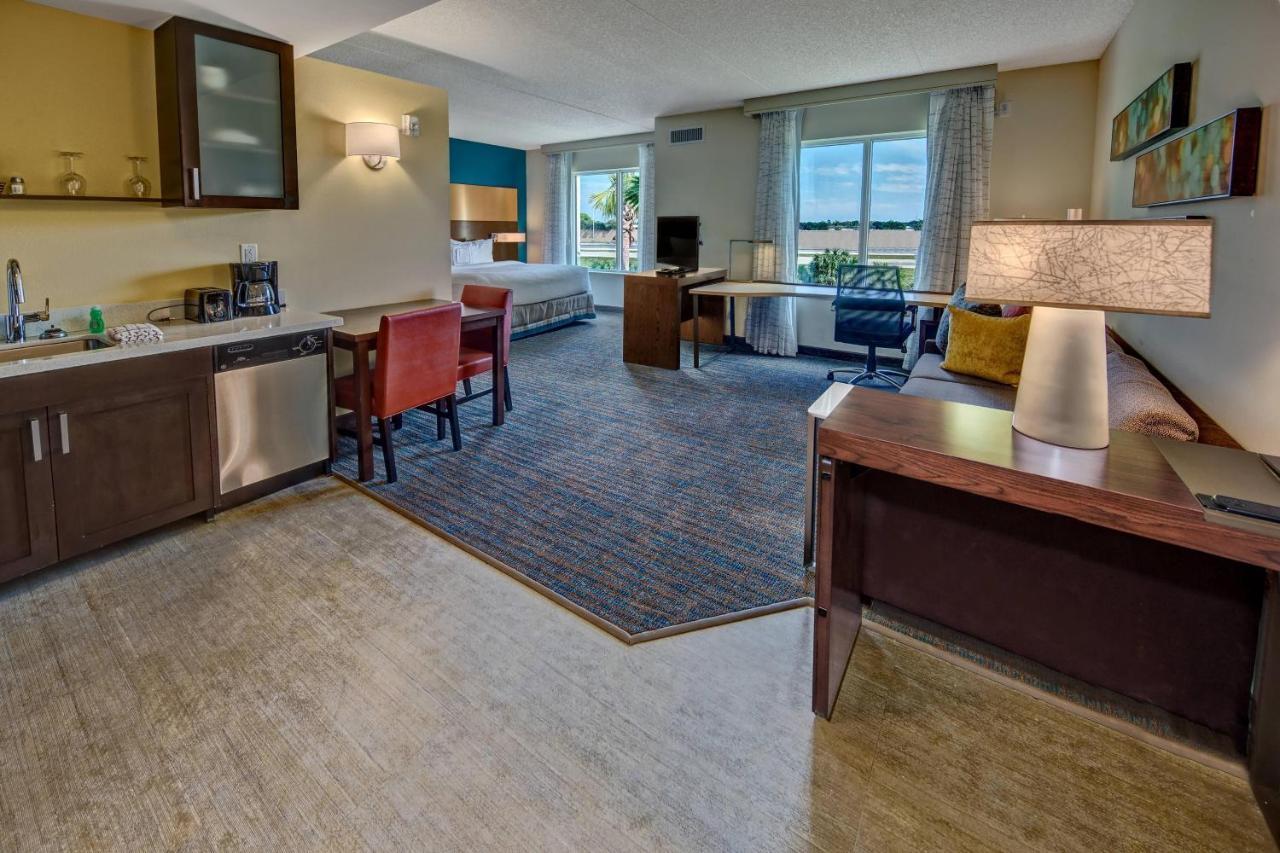 Residence Inn Fort Lauderdale Pompano Beach Central Экстерьер фото